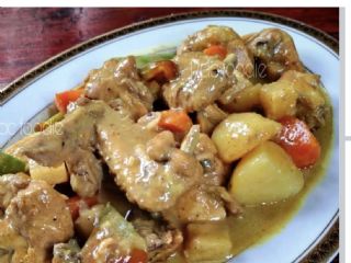 CHICKEN WITH VEGETABLES image